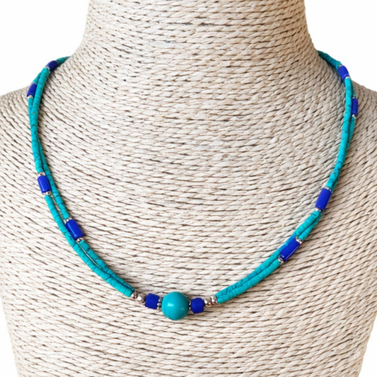 Collar nepalí de dos líneas con colgante de lapislázuli y malaquita