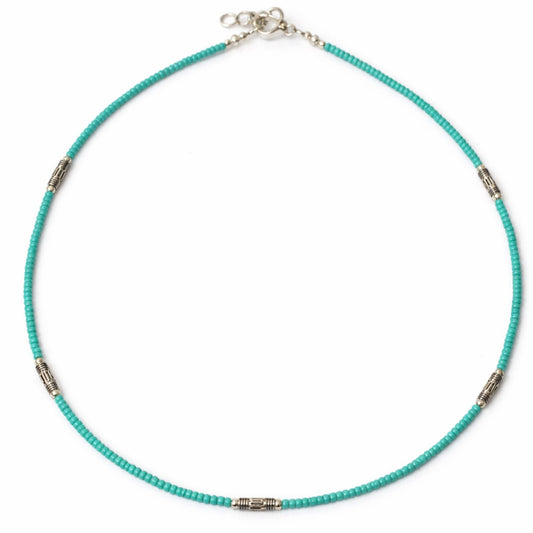 Collar nepalí de turquesa extrafina con detalle de lágrima