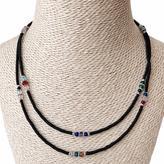 Collar nepalí de ónix negro facetado de doble hilo, 42 cm