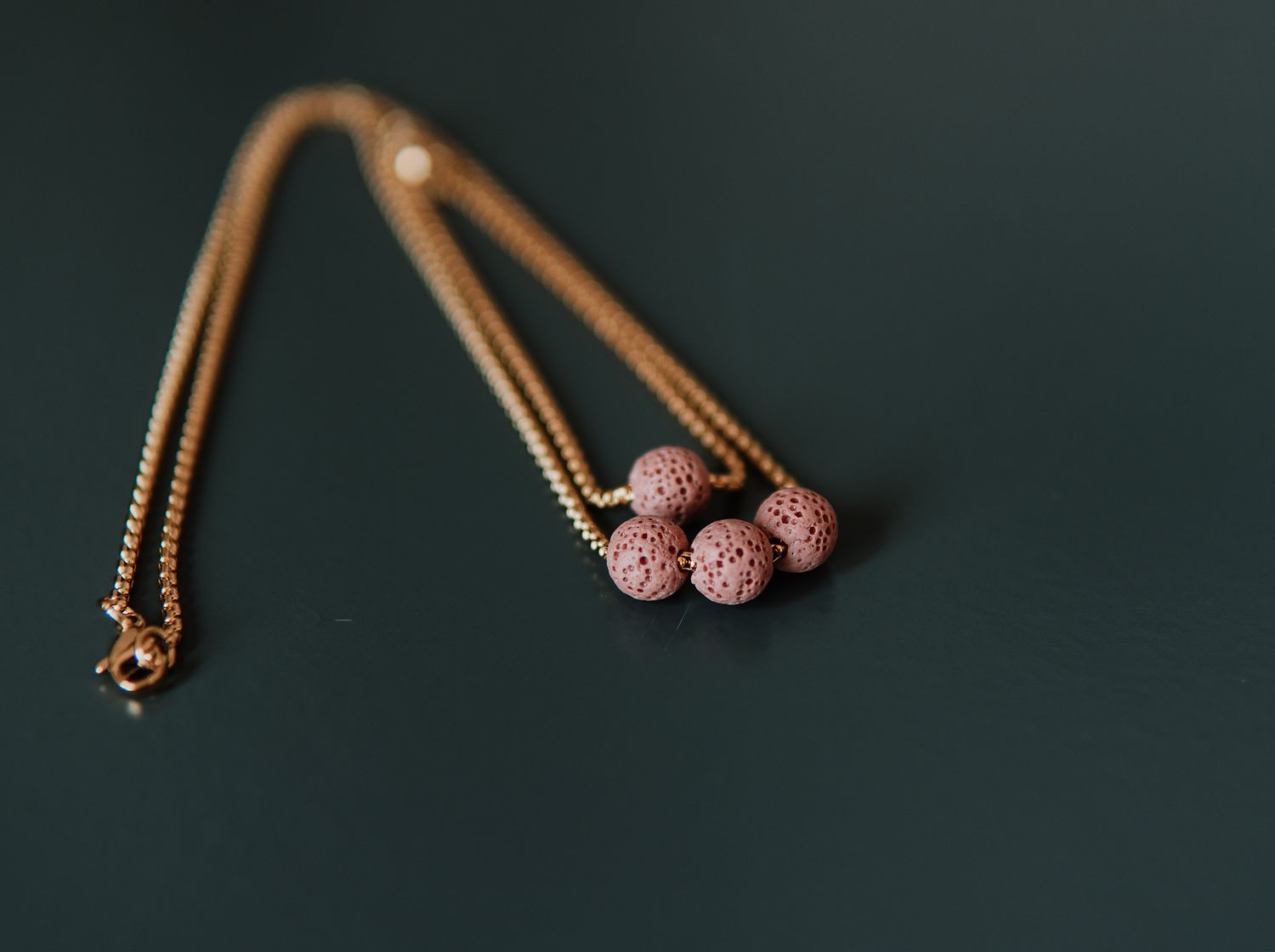 Diffuser Set, Necklace and Bracelet - Pink Lava