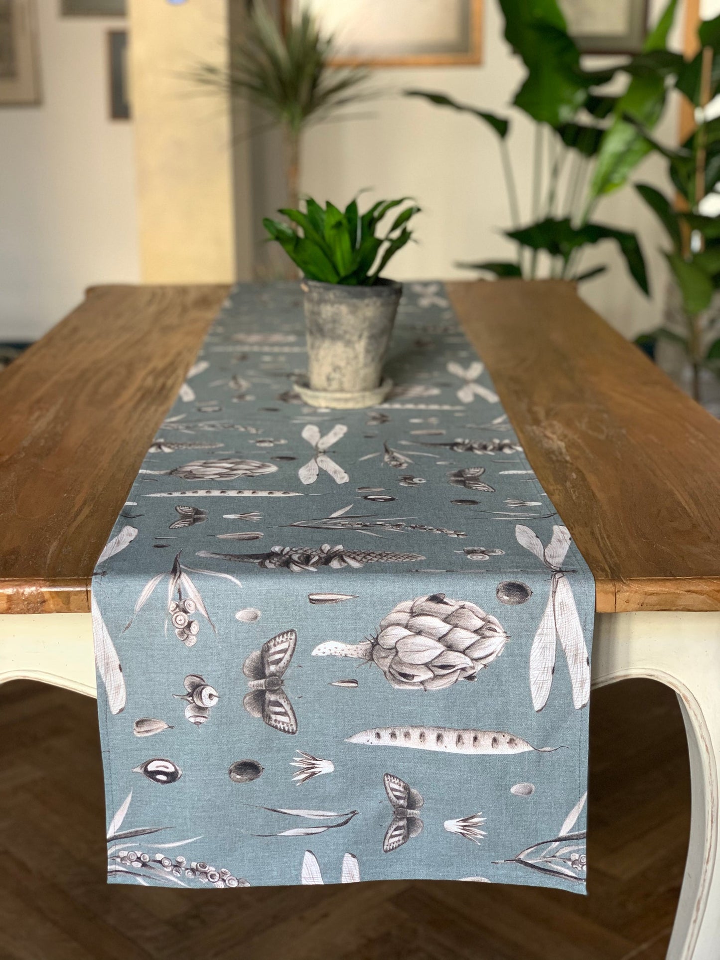 Seeds Aqua Table Runner